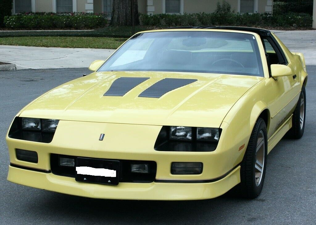 1987 Yellow Chevrolet Camaro Coupe