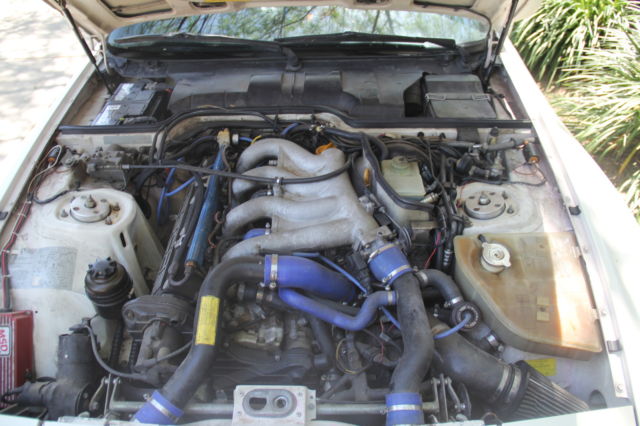 1987 White Porsche 944 Coupe