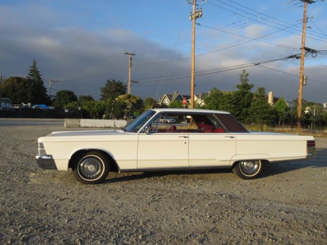 1967 White Chrysler New Yorker