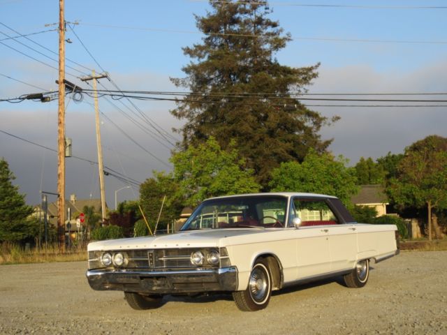 1967 White Chrysler New Yorker
