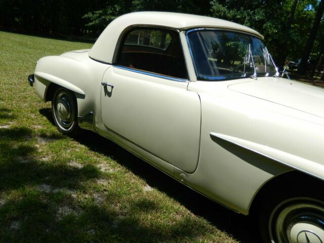 1959 Ivory Mercedes-Benz SL-Class Convertible
