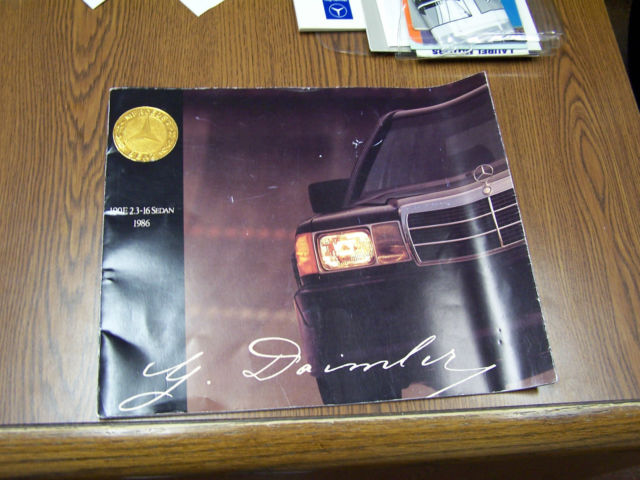 1986 dark grey Mercedes-Benz 190-Series Sedan