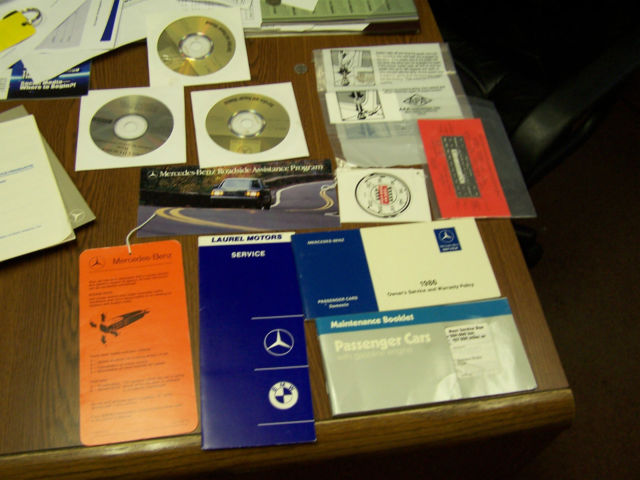 1986 dark grey Mercedes-Benz 190-Series Sedan