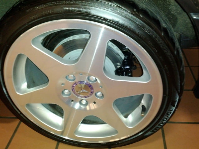 1986 dark grey Mercedes-Benz 190-Series Sedan