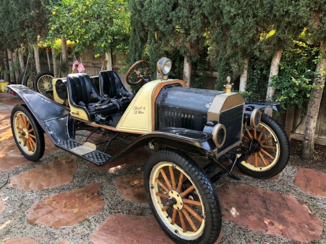 1913 Yellow and black Ford Model T