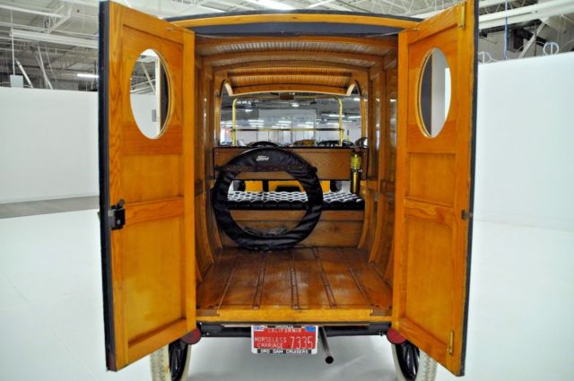 1914 Blue Ford Model T