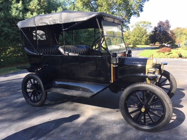 1914 Black Ford Model T Touring