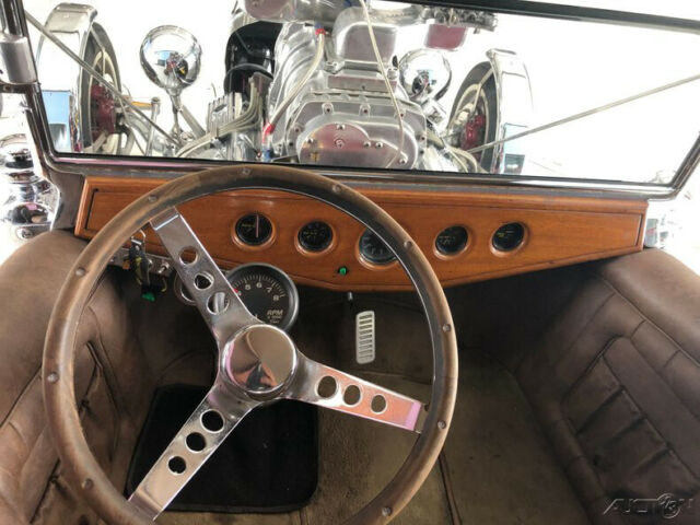 1914 Red Ford Model T