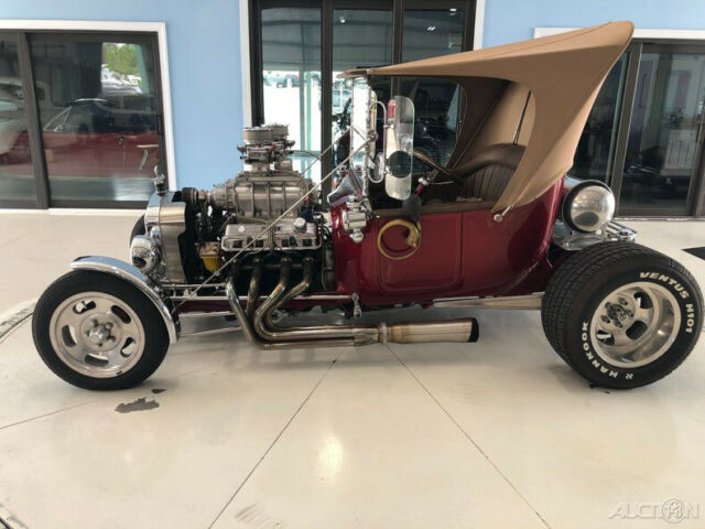 1914 Red Ford Model T