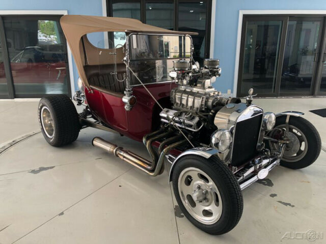 1914 Red Ford Model T