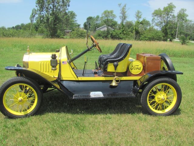 1915 Yellow Ford Speedster open two seater