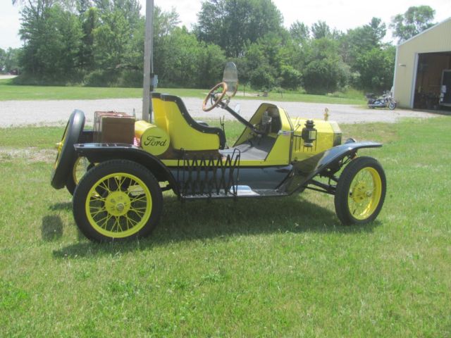 1915 Yellow Ford Speedster open two seater