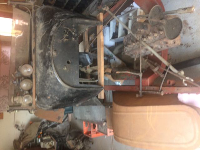 1915 Red Oldsmobile 42