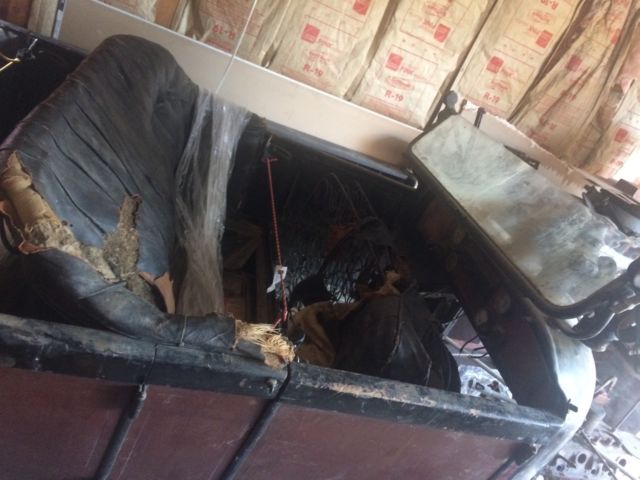 1915 Red Oldsmobile 42