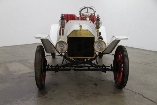1915 White Ford Model T