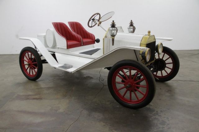 1915 White Ford Model T