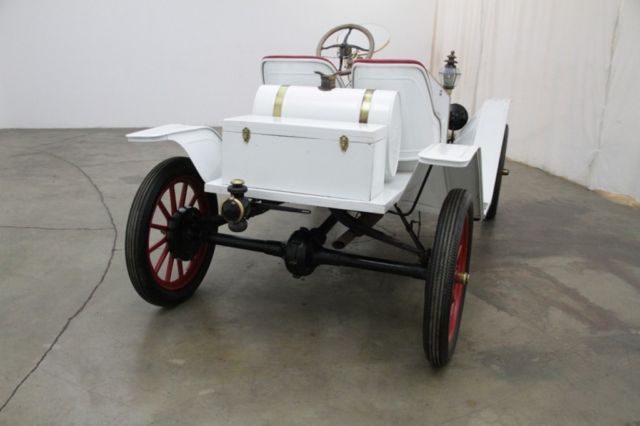 1915 White Ford Model T