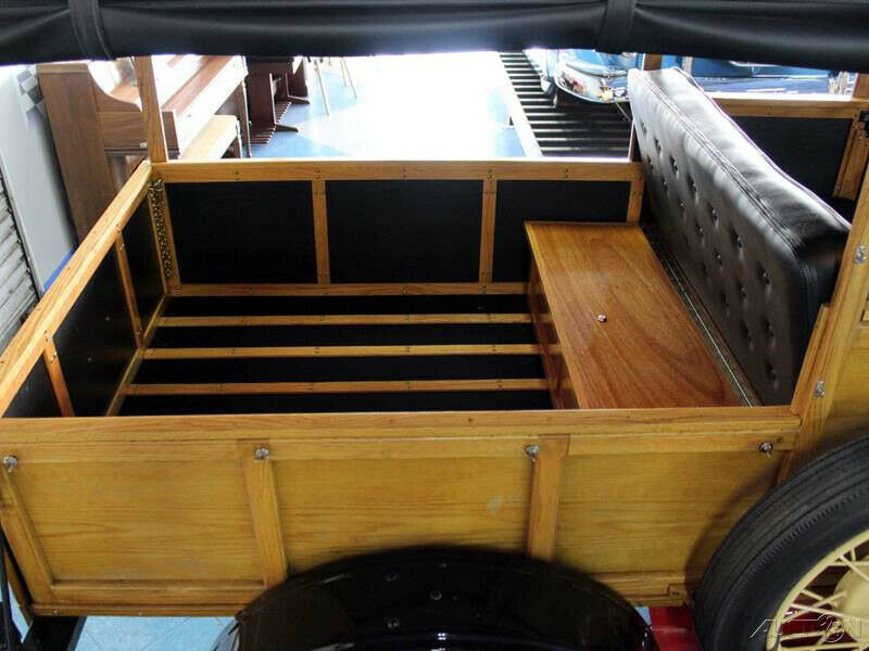 1915 Red Ford Model T