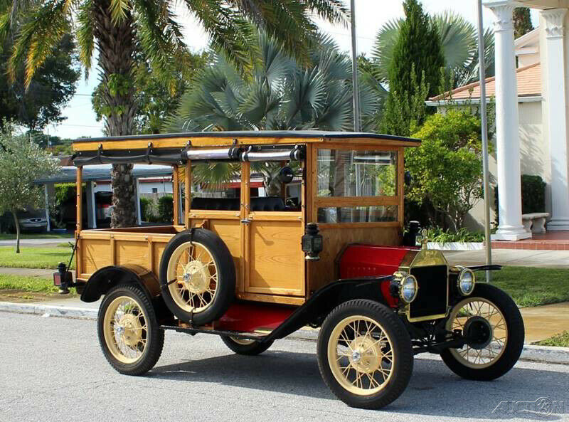 1915 Red Ford Model T