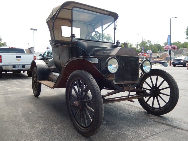 1916 Black Ford Model T Convertible