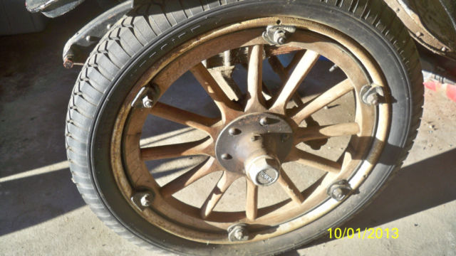 1918 Black and Yellow Buick Light Delivery Truck Delivery Wagon