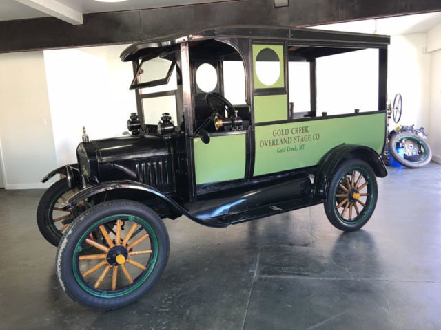 1918 Black Ford Model-T Wagon
