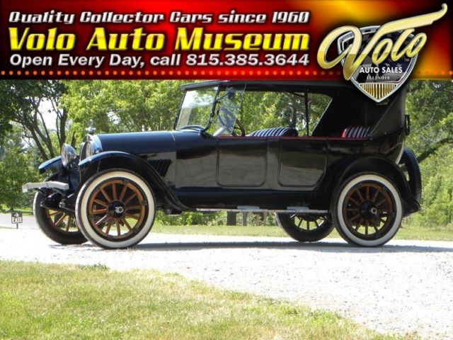 1918 Black Oldsmobile Model 37 --