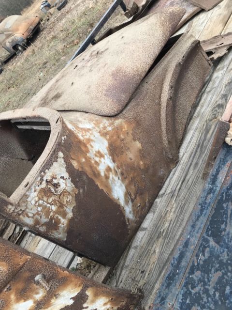 1919 Rust Dodge 2 door Old and rusty