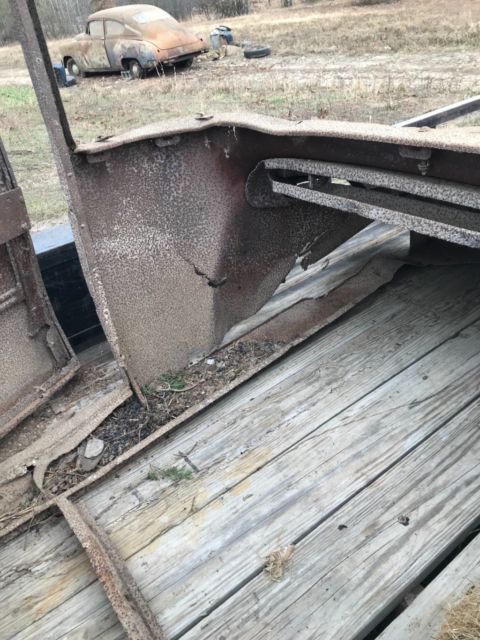 1919 Rust Dodge 2 door Old and rusty