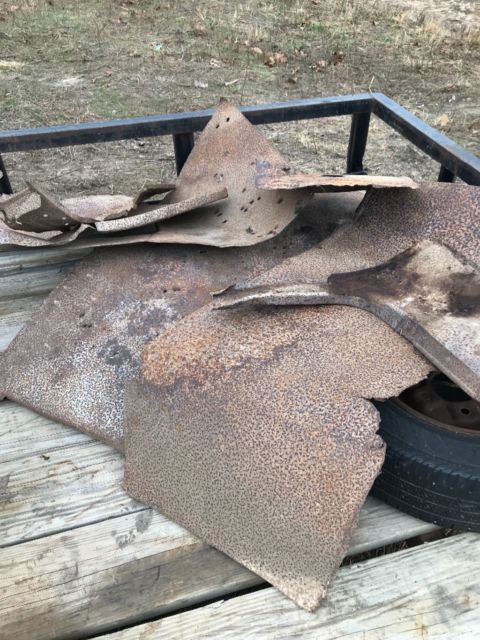 1919 Rust Dodge 2 door Old and rusty