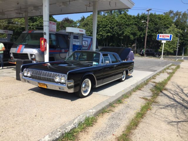 1962 Black Ford Lincoln Continental Sedan