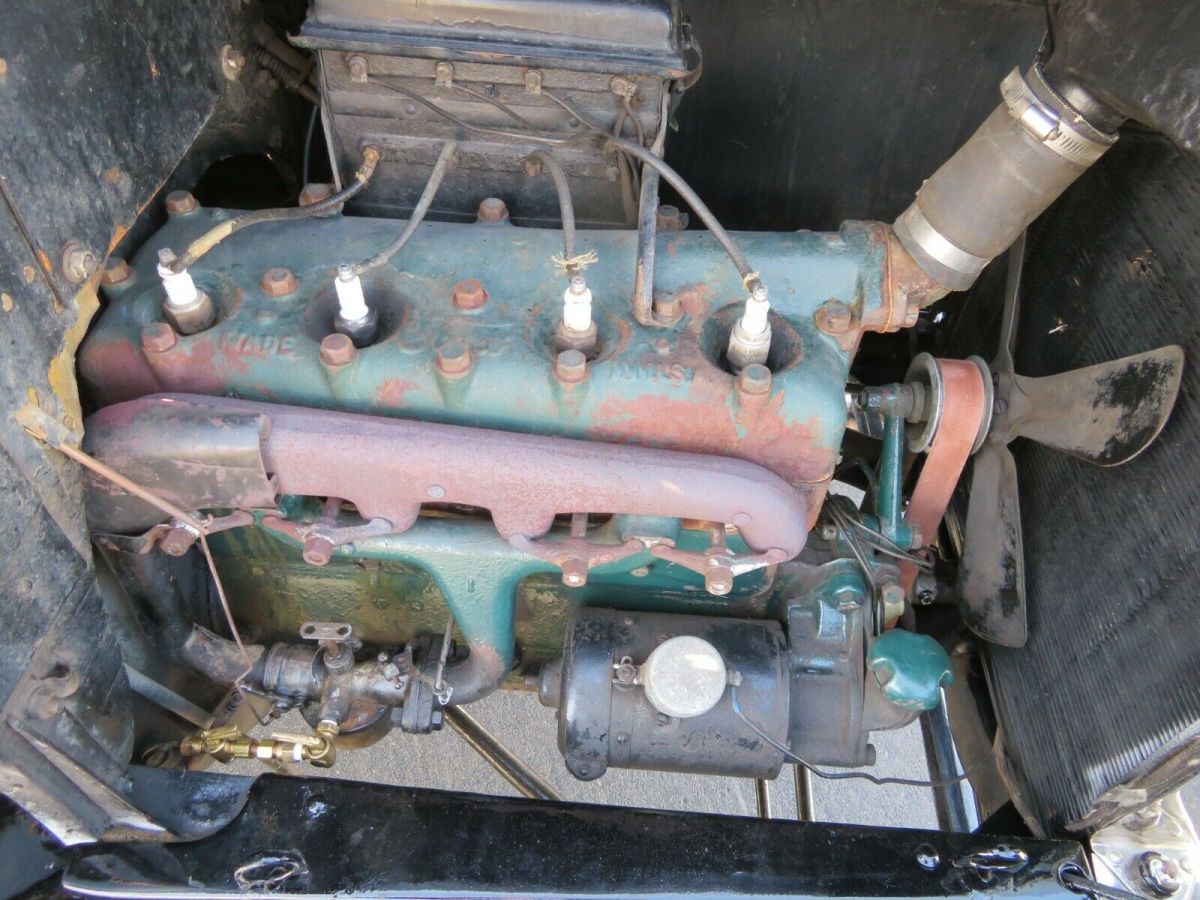 1922 Black Ford Model T Coupe