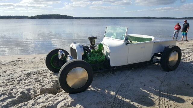 1922 White Ford rroadster roadster