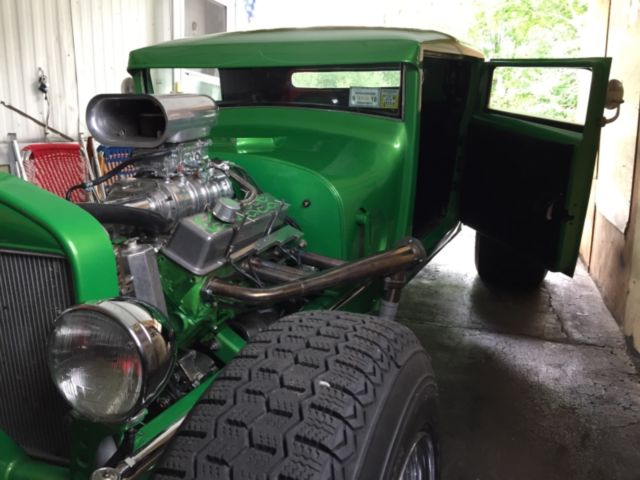 1923 Green Ford Custom coupe Convertible