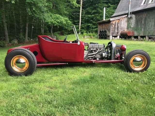 1923 Maroon Ford Model T Roadster