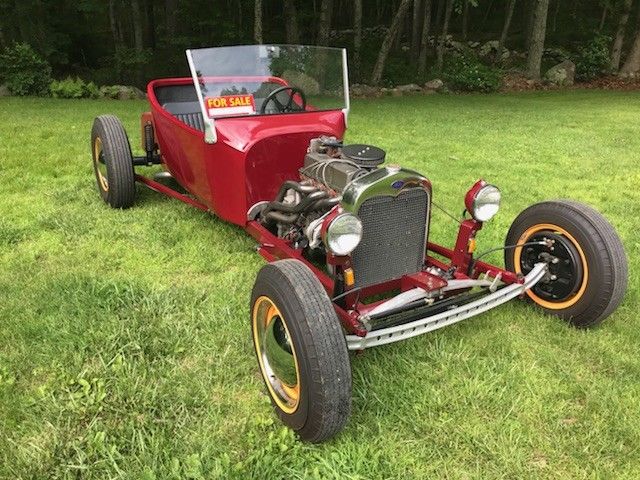 1923 Maroon Ford Model T Roadster