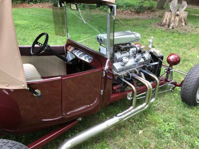 1923 Burgundy Ford T-Bucket Convertible