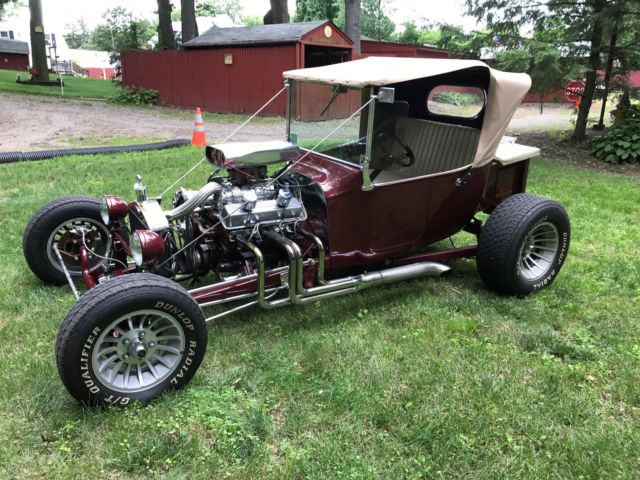 1923 Burgundy Ford T-Bucket Convertible