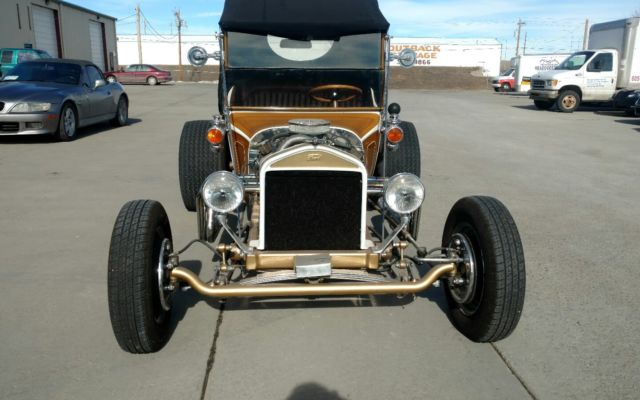 1923 Gold Ford Model T Convertible