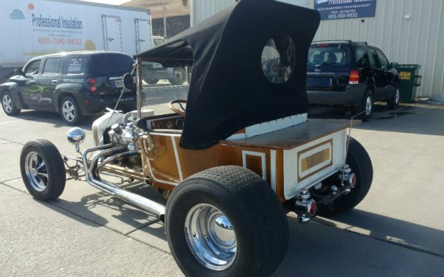 1923 Gold Ford Model T Convertible