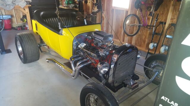 1923 Yellow Ford T-Bucket - Hot Rod - Roadster Convertible