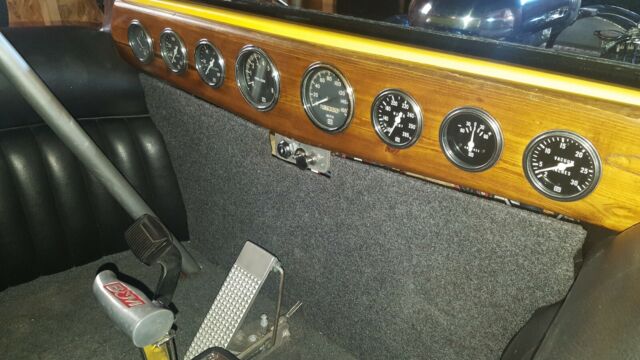 1923 Yellow Ford T-Bucket - Hot Rod - Roadster Convertible