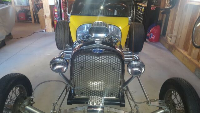 1923 Yellow Ford T-Bucket - Hot Rod - Roadster Convertible