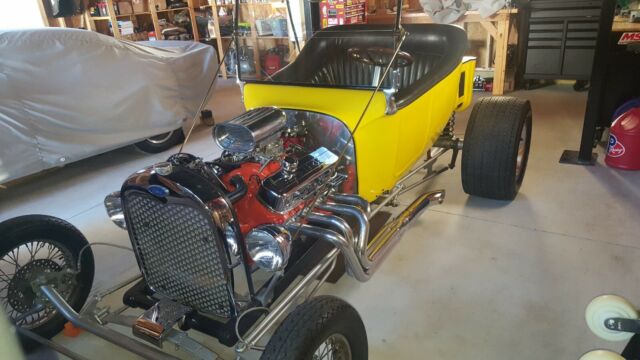 1923 Yellow Ford T-Bucket - Hot Rod - Roadster Convertible