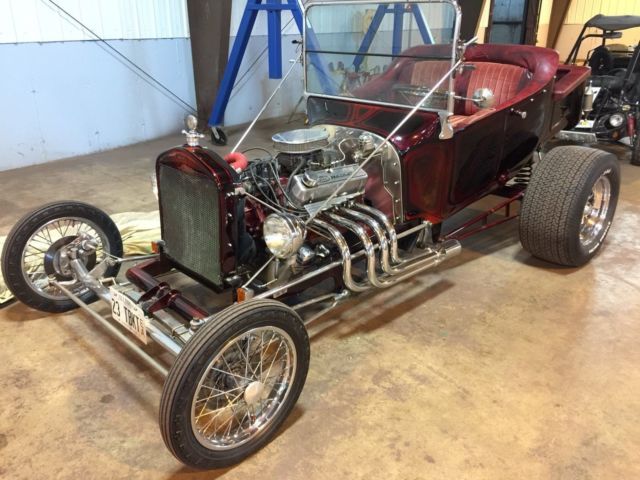 1923 Burgundy Ford Model T Coupe