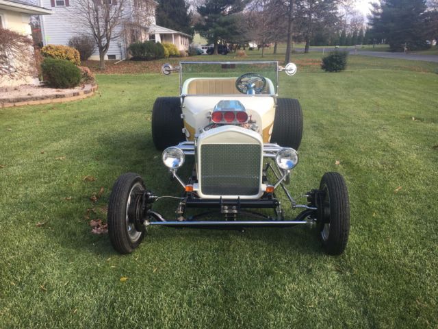 1923 White Ford Model T