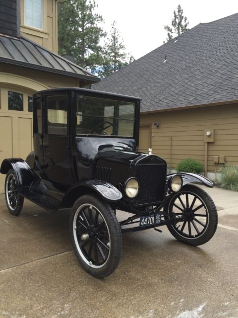 1923 Black Ford Model T Coupe