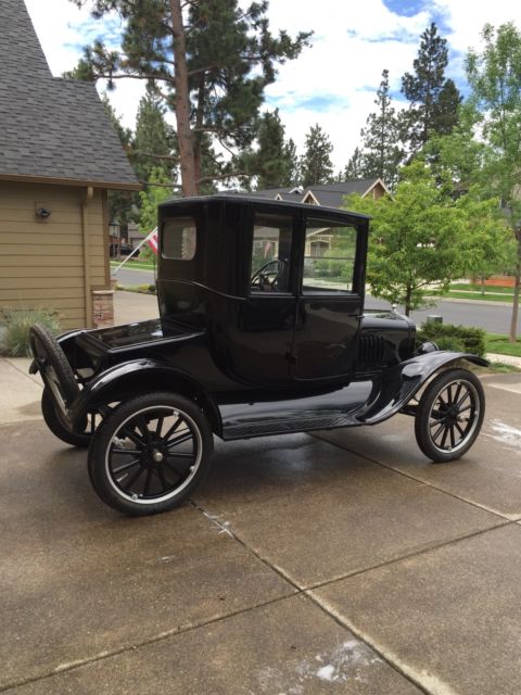 1923 Black Ford Model T Coupe