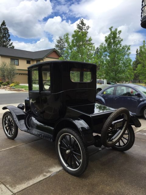 1923 Black Ford Model T Coupe