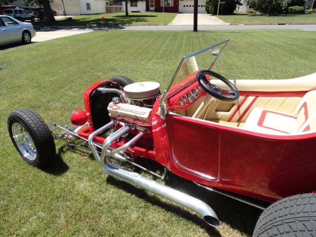 1923 red Ford Model T